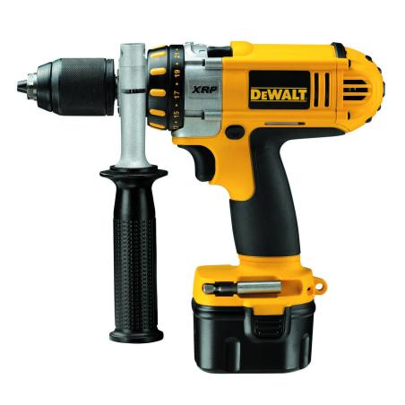 DC740K2 - Wiertarko-wkrętarka 10 mm, 12 V NiCd, 2.0 Ah DC740K2 - Wiertarko-wkrętarka 10 mm, 12 V NiCd, 2.0 Ah